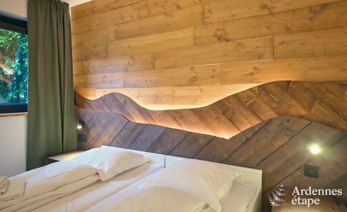 Ruime luxe vakantiewoning met binnenzwembad in Trois-Ponts, Ardennen