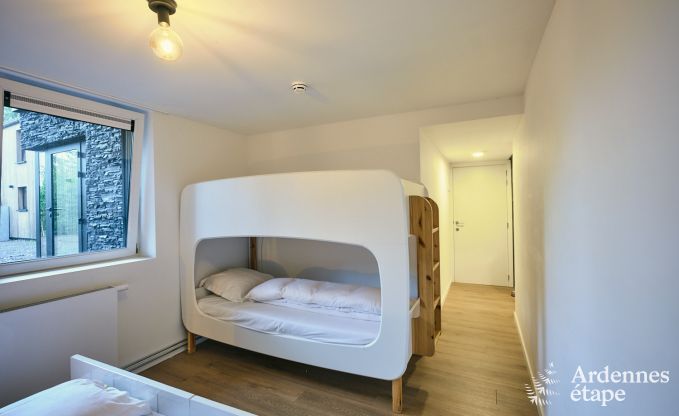 Ruime luxe vakantiewoning met binnenzwembad in Trois-Ponts, Ardennen