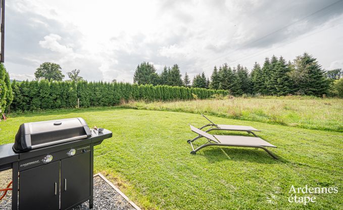 Gezellig vakantiehuis in Trois-Ponts voor 4 personen met sauna, jacuzzi en zwembad dichtbij het bos