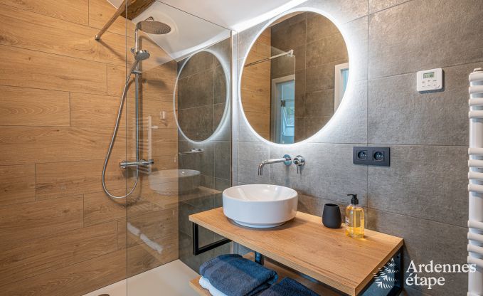 Oude gerenoveerde schuur voor 10 personen op de C�tes de Wanne