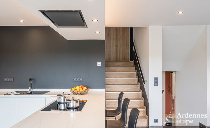 Oude gerenoveerde schuur voor 10 personen op de C�tes de Wanne