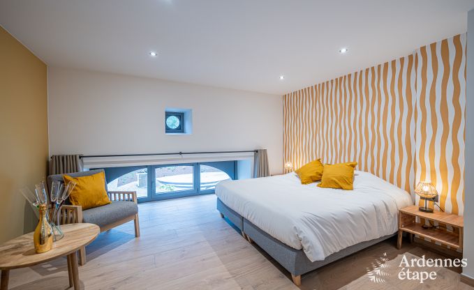 Oude gerenoveerde schuur voor 10 personen op de C�tes de Wanne