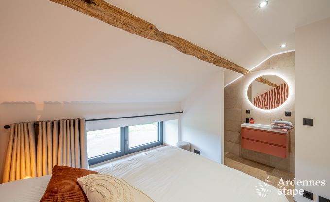 Oude gerenoveerde schuur voor 10 personen op de C�tes de Wanne