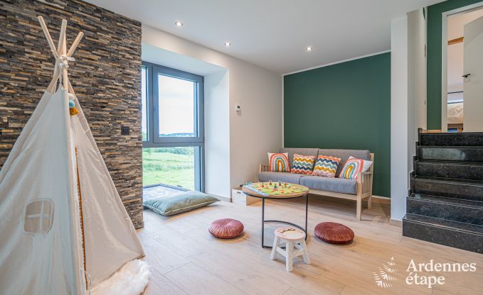 Oude gerenoveerde schuur voor 10 personen op de C�tes de Wanne