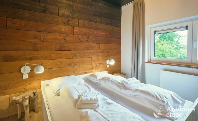 Ruime luxe vakantiewoning met binnenzwembad in Trois-Ponts, Ardennen