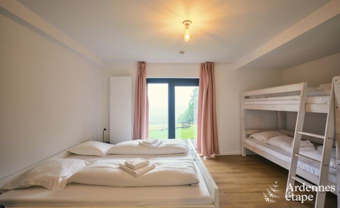 Ruime luxe vakantiewoning met binnenzwembad in Trois-Ponts, Ardennen