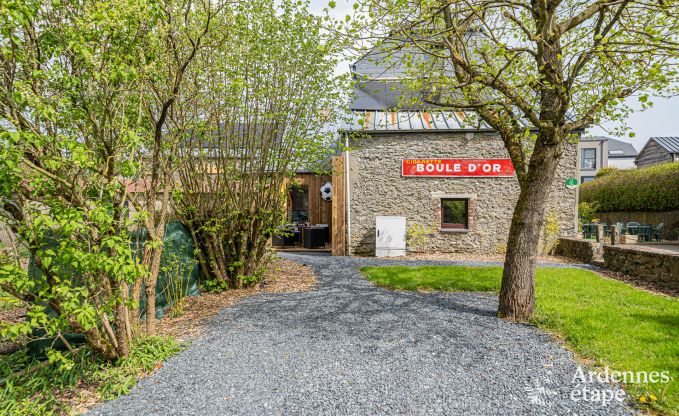 Uniek vakantiehuis met 2 slaapkamers in Vaux-sur-Sure