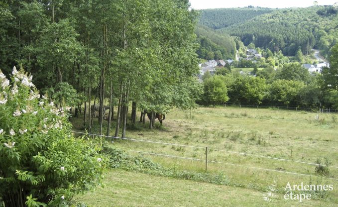 Gerenoveerde chalet met een uitzonderlijk terras in Vencimont