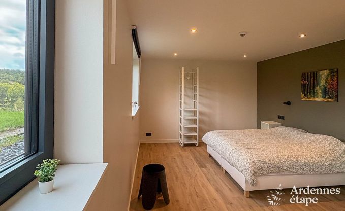 Ruime vakantiewoning in Vencimont voor 13 personen met 6 slaap- en badkamers en privtuin met trampoline en petanque