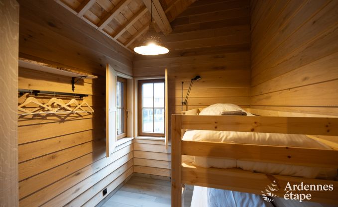 Originele paalwoning voor 5 personen in Vencimont