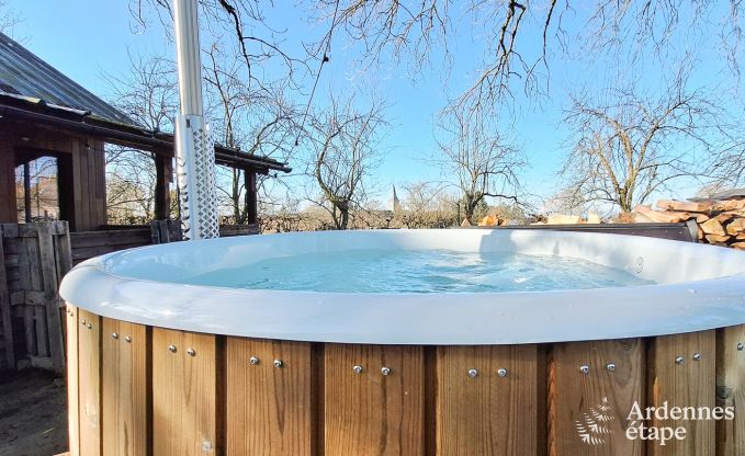 Comfortabel chalet in Vencimont voor 10 personen met moderne voorzieningen en priv�tuin in de Ardennen