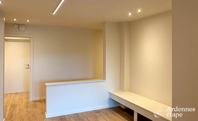 Ruime vakantiewoning voor 20 personen in Vencimont met 9 badkamers, sauna, infraroodcabine, speelruimte en priv�tuin in de Ardennen