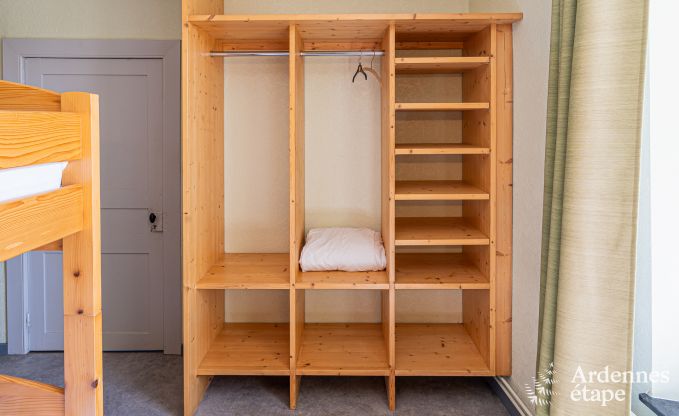 Vakantiehuis in Vencimont, Ardennen, 12 personen, 4 slaapkamers, priv� sauna, biljart, tuin aan het water