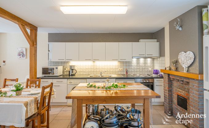 Vakantiehuis in Vencimont, Ardennen, 12 personen, 4 slaapkamers, priv� sauna, biljart, tuin aan het water