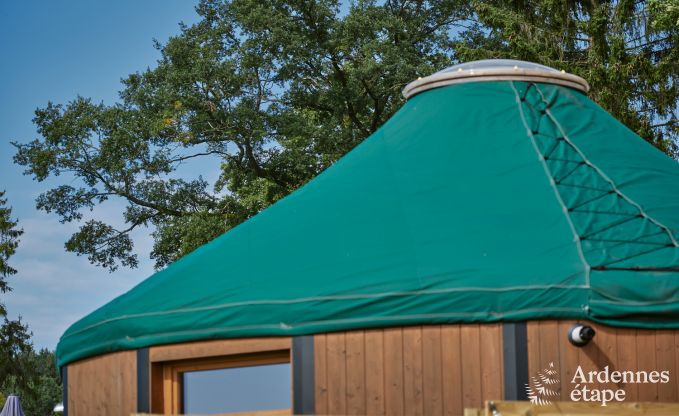 Origineel verblijf in een yurt in Vielsalm: omringd door weilanden, met tuin, opgemaakte bedden, 1 hond