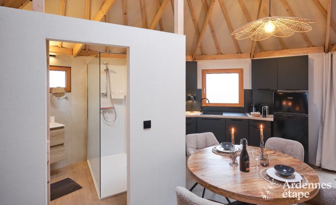 Origineel verblijf in een yurt in Vielsalm: omringd door weilanden, met tuin, opgemaakte bedden, 1 hond