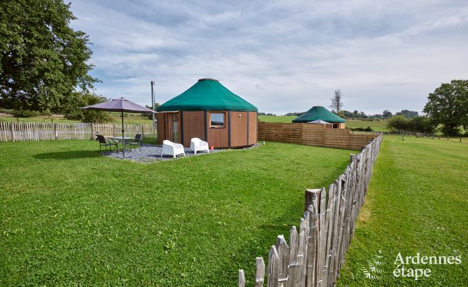 Origineel verblijf in een yurt in Vielsalm: omringd door weilanden, met tuin, opgemaakte bedden, 1 hond