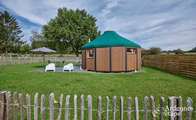 Origineel verblijf in een yurt in Vielsalm: omringd door weilanden, met tuin, opgemaakte bedden, 1 hond