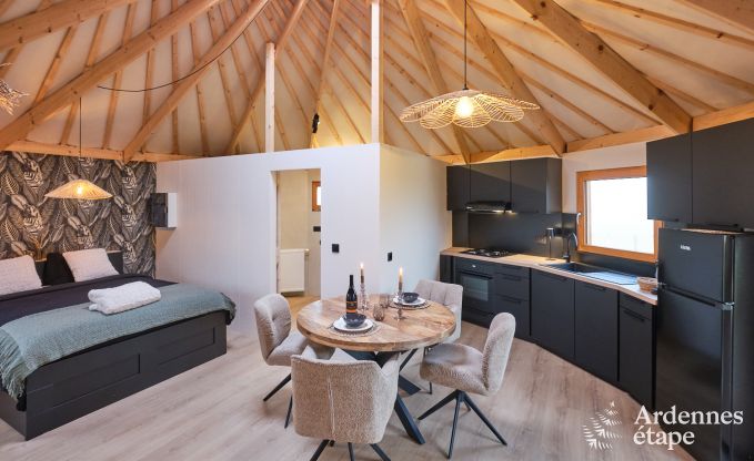 Origineel verblijf in een yurt in Vielsalm: omringd door weilanden, met tuin, opgemaakte bedden, 1 hond