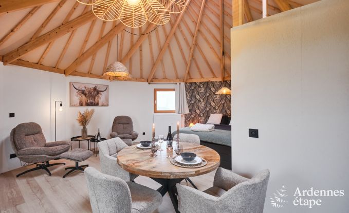 Origineel verblijf in een yurt in Vielsalm: omringd door weilanden, met tuin, opgemaakte bedden, 1 hond