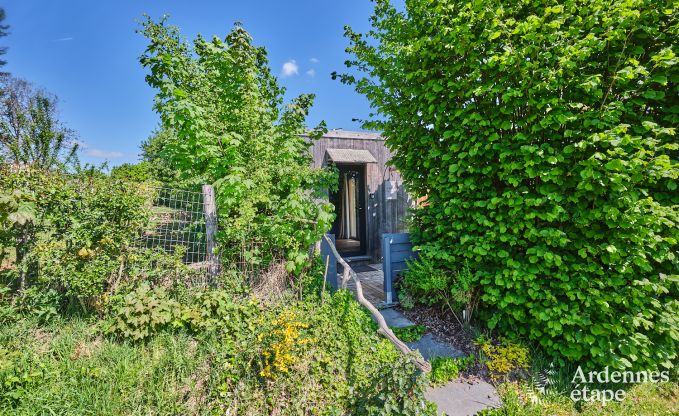 Romantische tiny house voor 2 personen met priv� jacuzzi, houtpelletkachel en tuin in Vielsalm, Ardennen