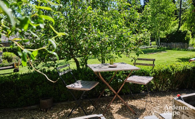 Romantische tiny house voor 2 personen met priv� jacuzzi, houtpelletkachel en tuin in Vielsalm, Ardennen