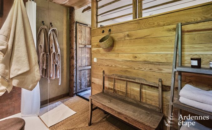 Romantische tiny house voor 2 personen met priv� jacuzzi, houtpelletkachel en tuin in Vielsalm, Ardennen