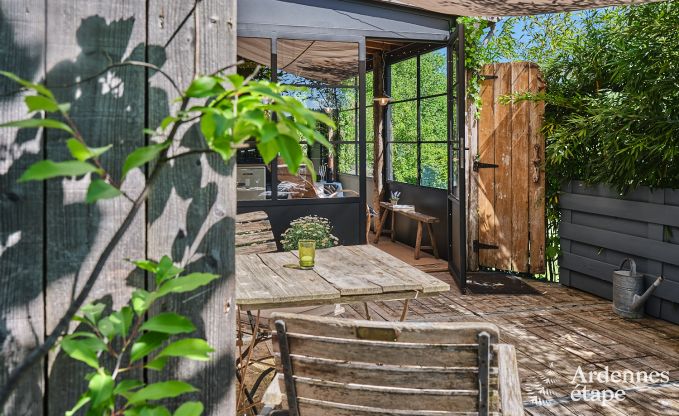 Romantische tiny house voor 2 personen met priv� jacuzzi, houtpelletkachel en tuin in Vielsalm, Ardennen