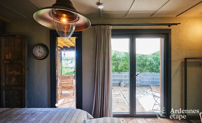 Romantische tiny house voor 2 personen met priv� jacuzzi, houtpelletkachel en tuin in Vielsalm, Ardennen