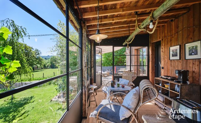 Romantische tiny house voor 2 personen met priv� jacuzzi, houtpelletkachel en tuin in Vielsalm, Ardennen