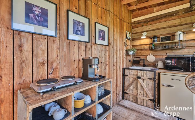 Romantische tiny house voor 2 personen met priv� jacuzzi, houtpelletkachel en tuin in Vielsalm, Ardennen