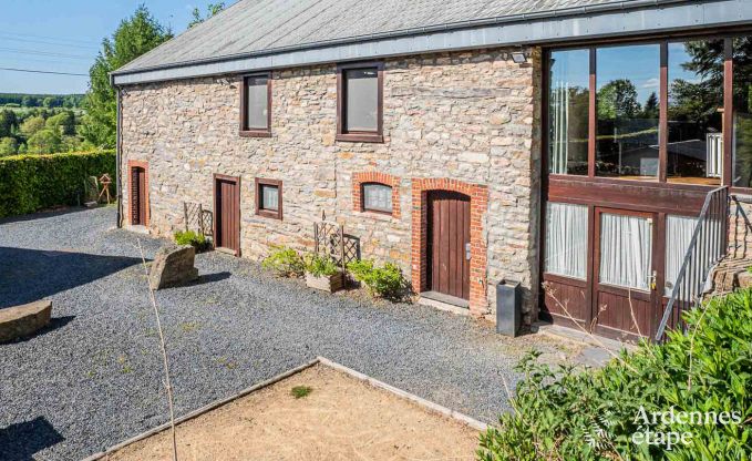 Luxe villa in Vielsalm voor 20 personen met 7 slaapkamers, binnenzwembad, sauna en privtuin