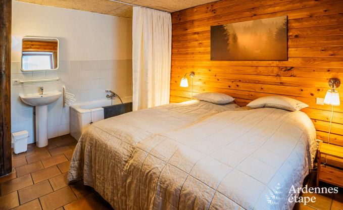 Luxe villa in Vielsalm voor 20 personen met 7 slaapkamers, binnenzwembad, sauna en privtuin