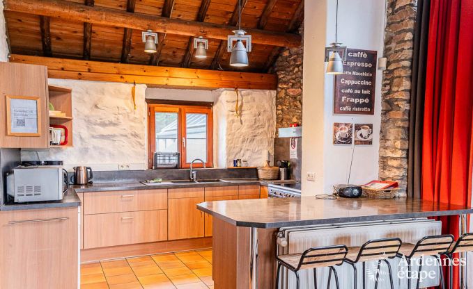 Luxe villa in Vielsalm voor 20 personen met 7 slaapkamers, binnenzwembad, sauna en privtuin