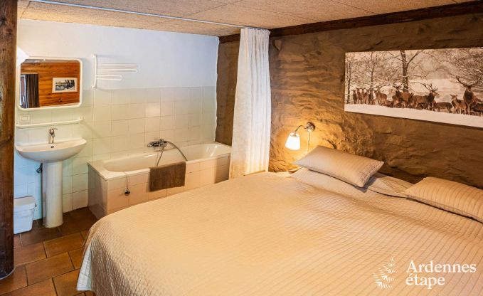 Luxe villa in Vielsalm voor 20 personen met 7 slaapkamers, binnenzwembad, sauna en privtuin