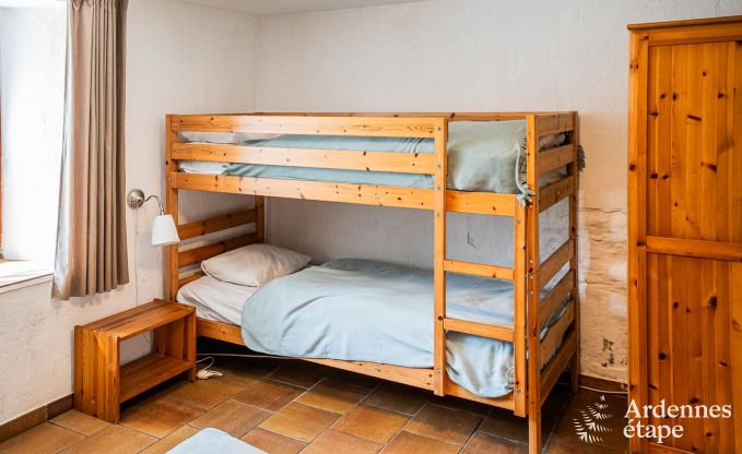 Luxe villa in Vielsalm voor 20 personen met 7 slaapkamers, binnenzwembad, sauna en privtuin