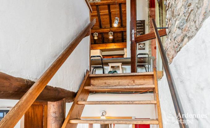 Luxe villa in Vielsalm voor 20 personen met 7 slaapkamers, binnenzwembad, sauna en priv�tuin