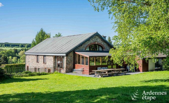 Luxe villa in Vielsalm voor 20 personen met 7 slaapkamers, binnenzwembad, sauna en priv�tuin