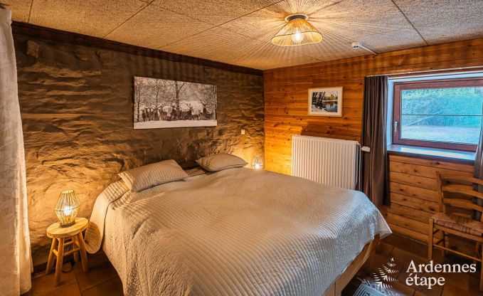 Luxe villa in Vielsalm voor 20 personen met 7 slaapkamers, binnenzwembad, sauna en priv�tuin