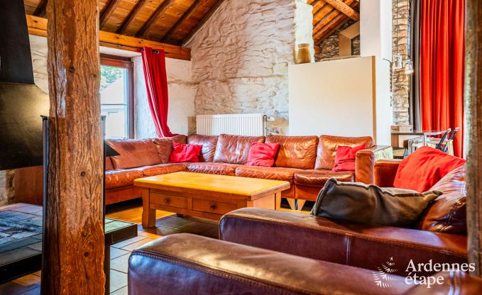 Luxe villa in Vielsalm voor 20 personen met 7 slaapkamers, binnenzwembad, sauna en priv�tuin