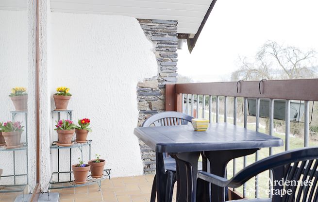 Groot vakantiehuis vlakbij Vielsalm voor 21 personen met 7 slaapkamers, 4 badkamers, speelruimte en priv�tuin