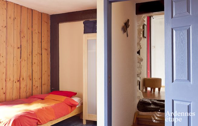 Groot vakantiehuis vlakbij Vielsalm voor 21 personen met 7 slaapkamers, 4 badkamers, speelruimte en priv�tuin