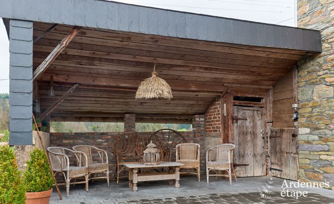 gezellige vakantiewoning met 5 slaapkamers, jacuzzi, sauna en priv� tuin in Vielsalm Ardennen