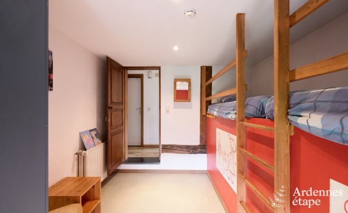 gezellige vakantiewoning met 5 slaapkamers, jacuzzi, sauna en priv� tuin in Vielsalm Ardennen