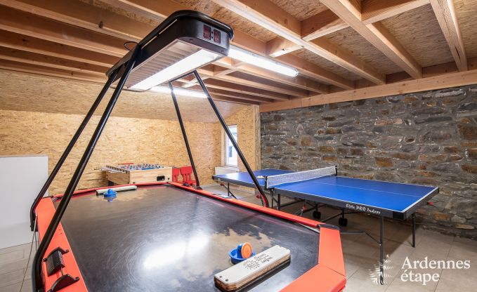 Villa met zwembad en wellness in Vielsalm voor 31 personen in de Ardennen