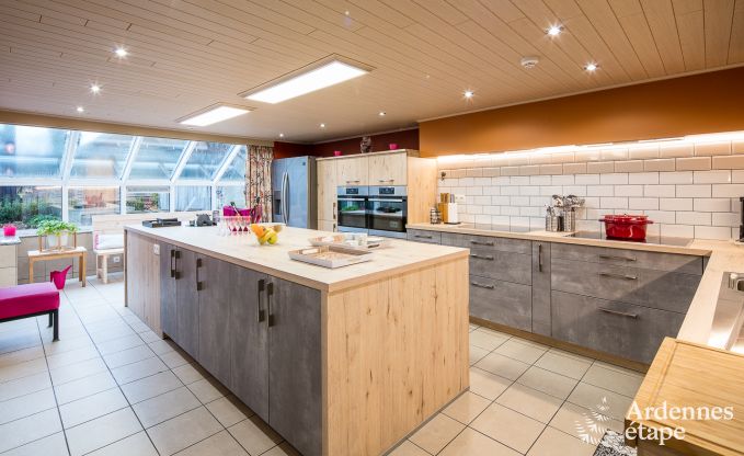 Villa met zwembad en wellness in Vielsalm voor 31 personen in de Ardennen