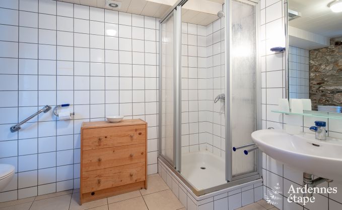 Villa met zwembad en wellness in Vielsalm voor 31 personen in de Ardennen