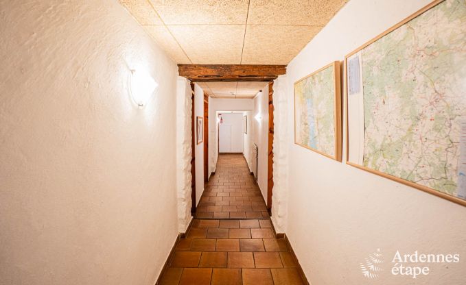 Luxe villa in Vielsalm voor 20 personen met 7 slaapkamers, binnenzwembad, sauna en privtuin