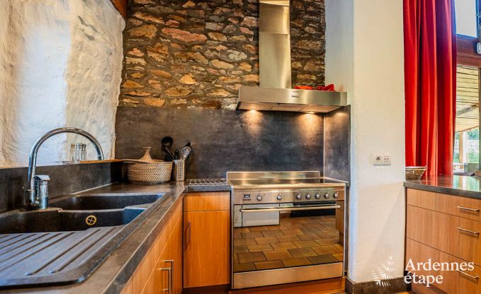 Luxe villa in Vielsalm voor 20 personen met 7 slaapkamers, binnenzwembad, sauna en privtuin