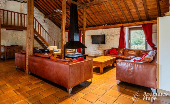 Luxe villa in Vielsalm voor 20 personen met 7 slaapkamers, binnenzwembad, sauna en privtuin